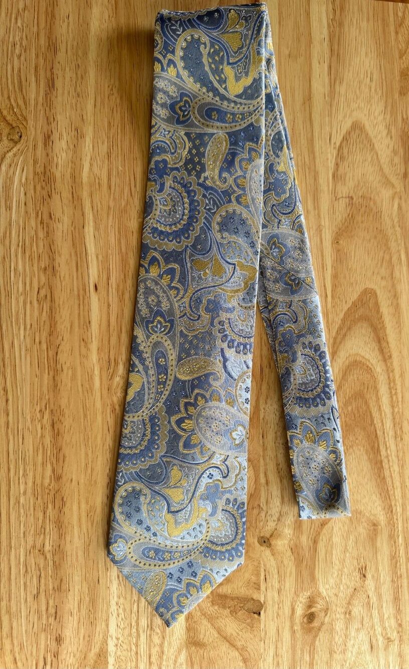 Geoffrey Beene Vintage Paisley Neck Tie 100% Silk Gold Blue Wedding Guest - Picture 8 of 16